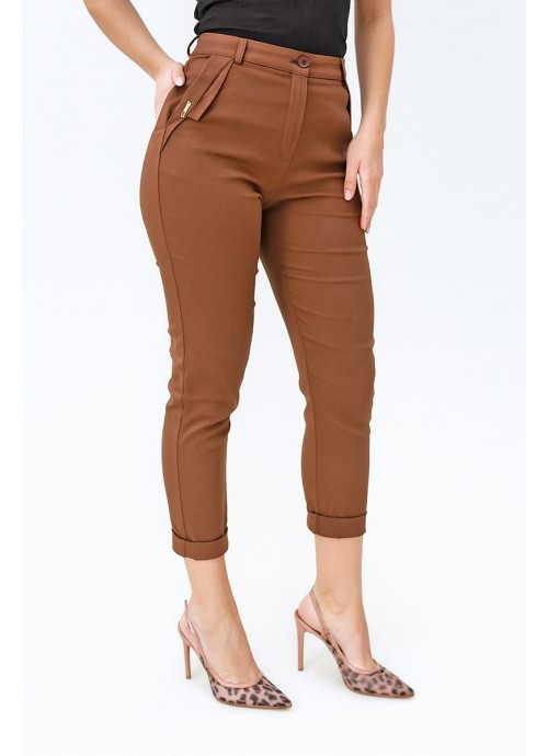 Καφέ ψηλόμεσο παντελόνι σε ίσια γραμμή με ρεβέρ