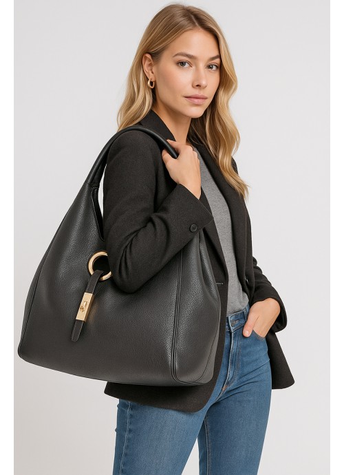 Μαύρη τσάντα ώμου με χρυσή λεπτομέρεια